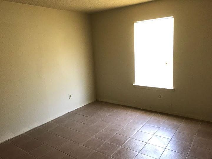 1st image of 3313 Avenue G