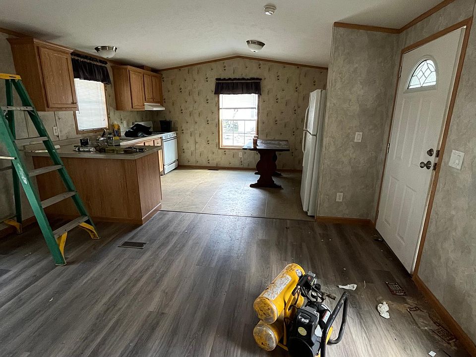 936 Main St Winsted CT Zillow