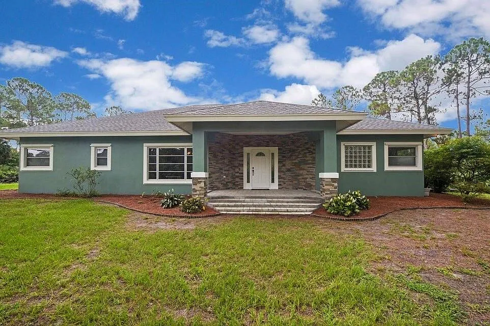 3 bed, 2.0 bath, 2653 sqft, $3,800 — Photo 3