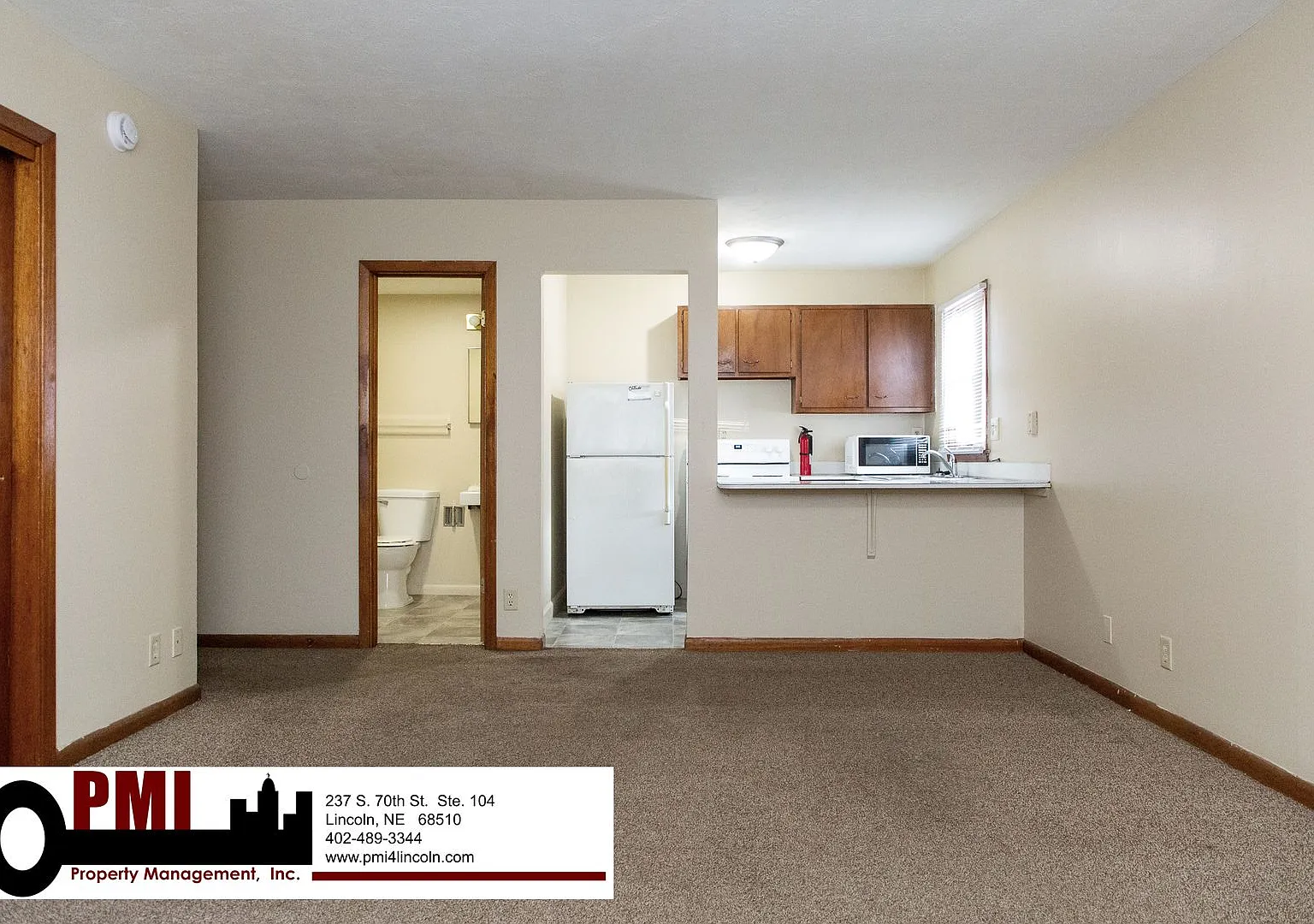 1329 F St — Photo 2