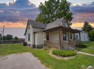 34 E Dayton Dr, Fairborn, OH 45324