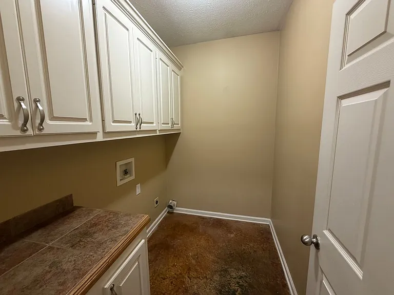 138 Palin Dr — Photo 12