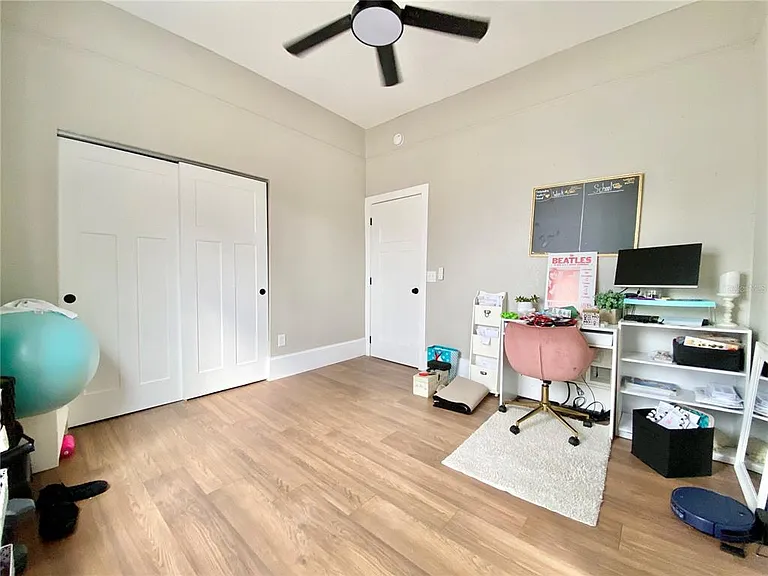 908 E 20th Ave — Photo 4