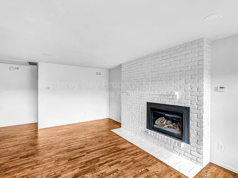 226 Park St — Photo 12