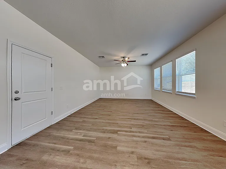 1328 Mount Logan Dr — Photo 8