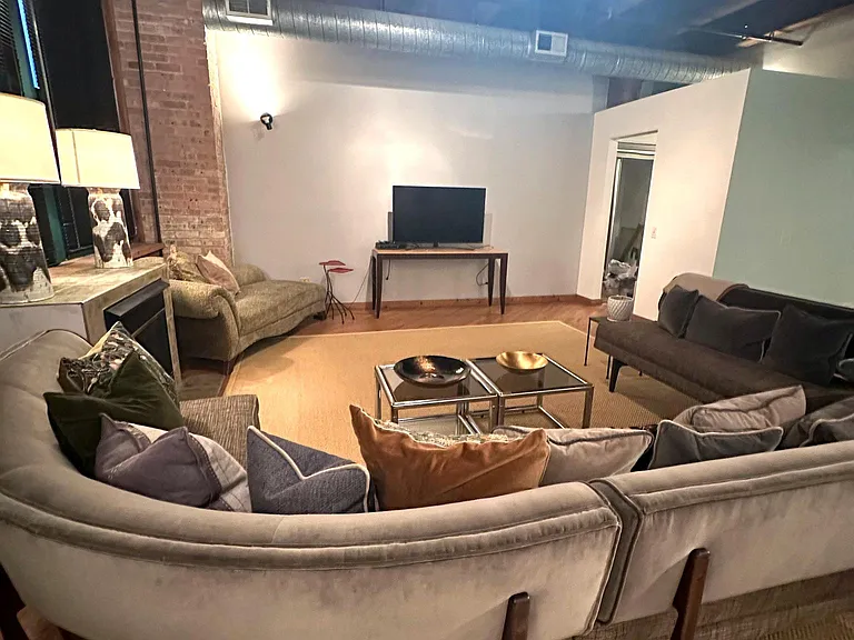 732 S Financial Pl — Photo 5
