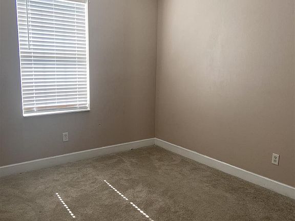 3rd image of 20 Rolling Sands Dr