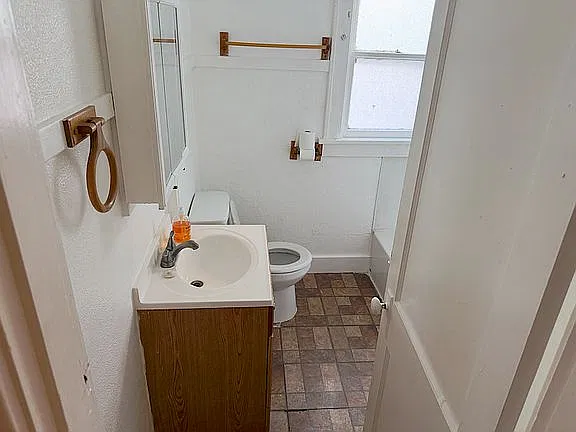 1 bed, 640 sqft, $799 — Photo 4