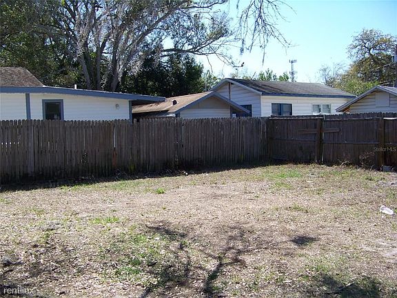 3rd image of 1554R Tilley Ave