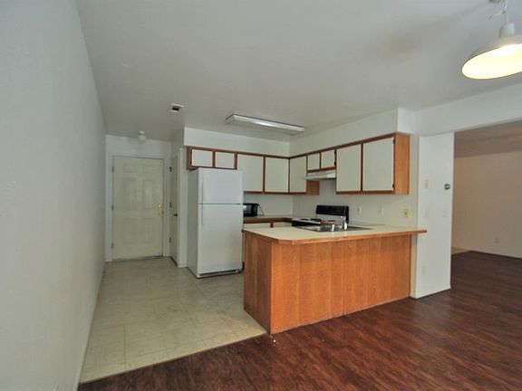 4th image of 1002 N Molly Ct