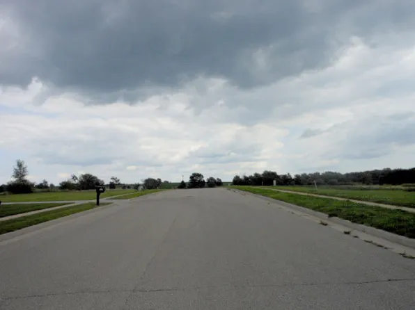 559 E Clancy St, Jefferson, WI 53549