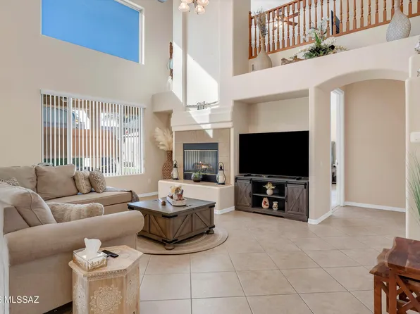 8541 N Crosswater Loop, Tucson, AZ 85743