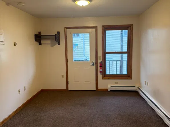 85 Portland St APT 2, Morrisville, VT 05661