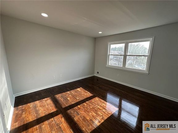 4th image of 3206 Hana Rd