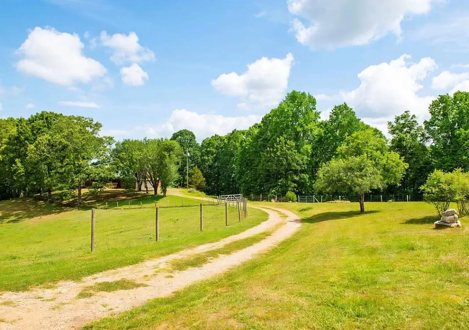 80+ Acre Homestead in Ball Ground Georgia — Photo 3