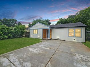 8622 Eden Valley Ln, Dallas, TX 75217