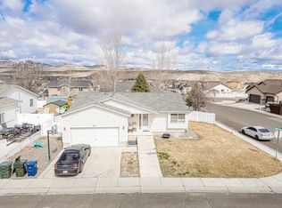 304 Rolling Hills Dr, Elko, NV 89801