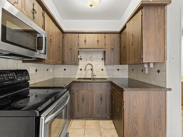 8238 Fondren Rd #8238 — Photo 9