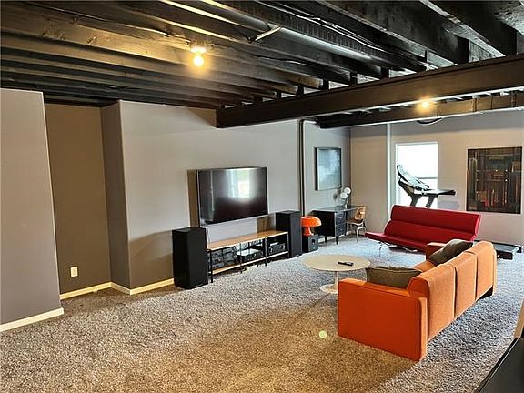 5th image of 8503 N Elmwood Ct