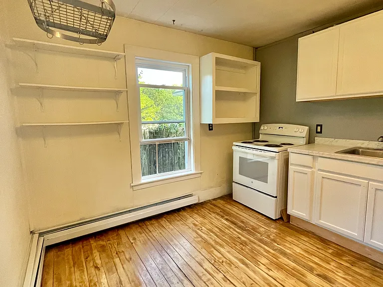 31 Foye Rd #B — Photo 13