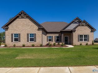 12566 Spyglass Ln, Athens, AL 35613