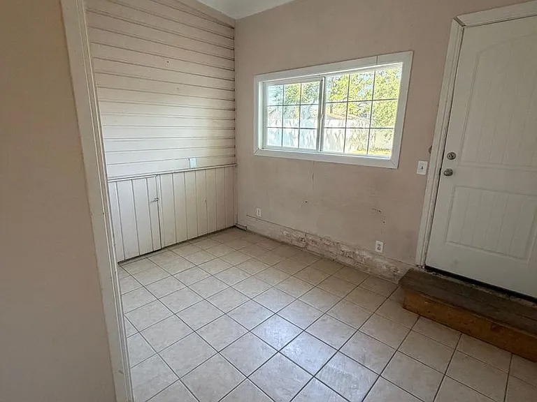 625 E Wilmington Ave — Photo 28