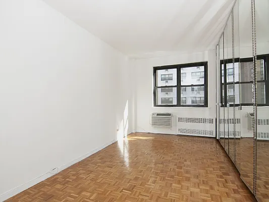 Sold by Sotheby's International Realty | media 9