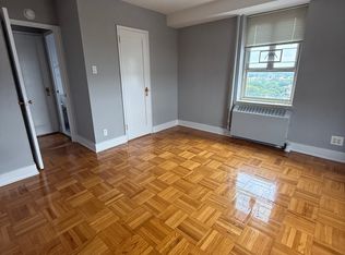 189-04 64th Ave #13E, Fresh Meadows, NY 11365