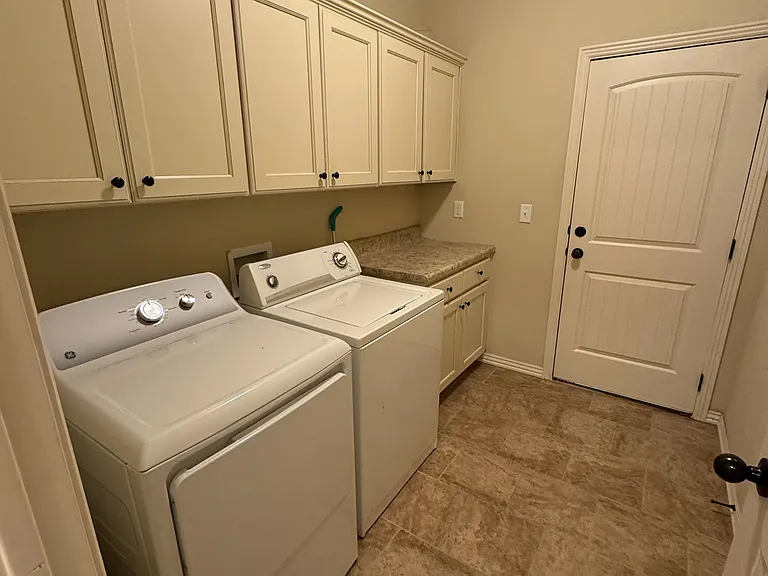 4157 W Bradstreet Ln — Photo 5