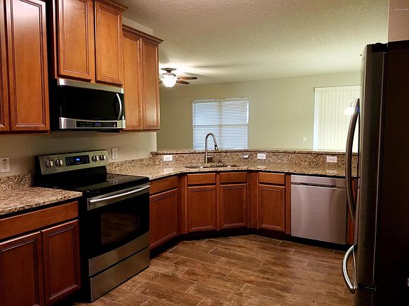 5th image of 1139 Bolle Cir N
