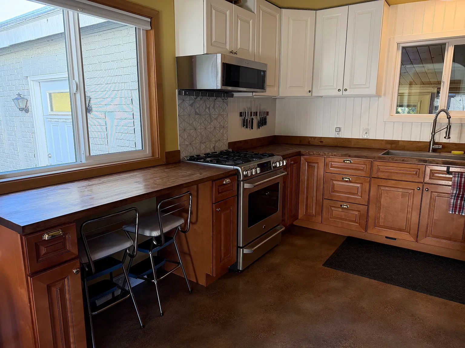3 bed, 1118 sqft, $2,300 — Photo 3