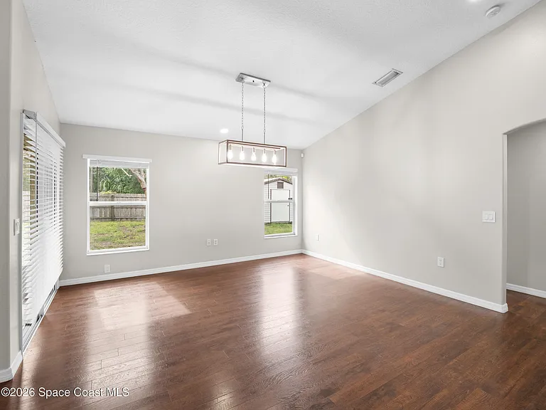 567 Consolata Ave NW — Photo 9