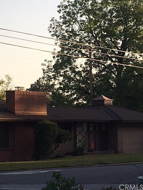 1st image of 2796 Valencia Ave