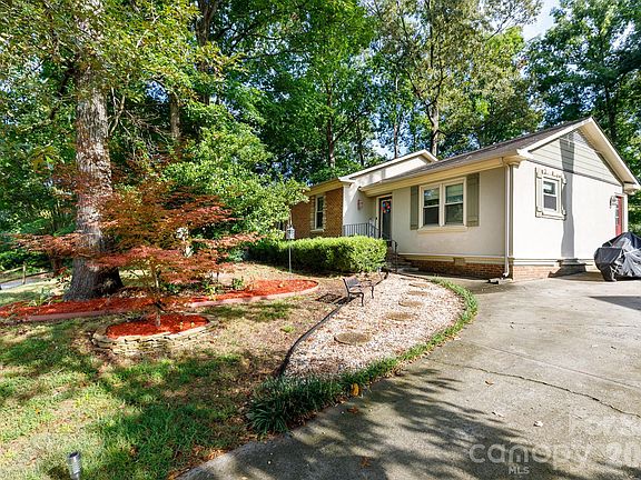 2nd image of 1740 Ashcroft Ln