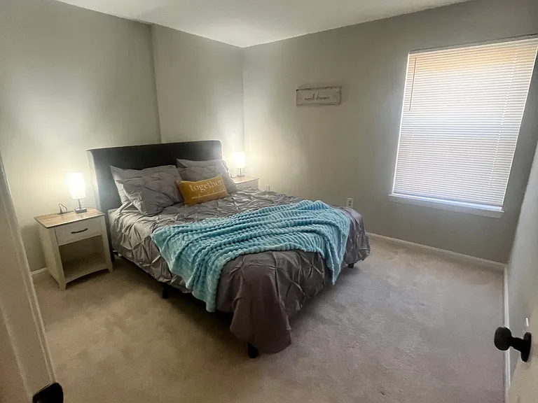 2nd bedroom