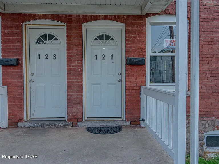 123 Poplar St — Photo 3