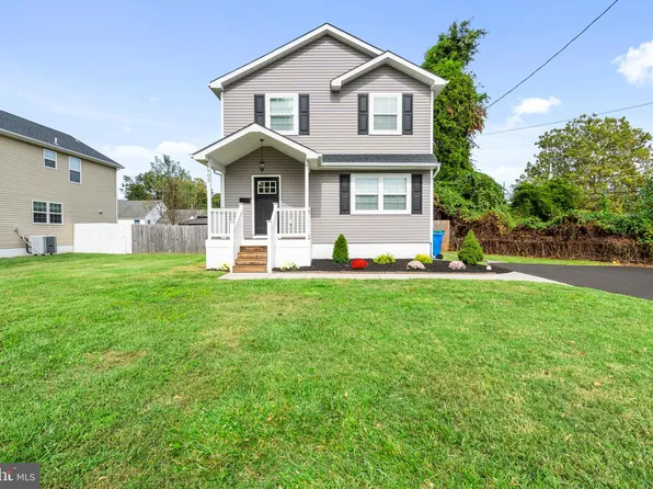 702 Fairview Ave, Bristol, PA 19007