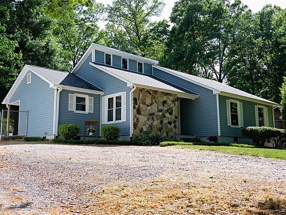 2nd image of 134 Longview Rd