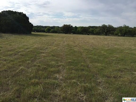 4th image of 996 County Road 3830