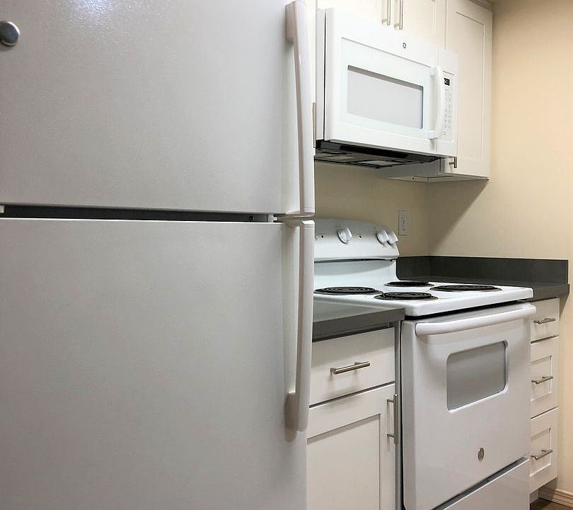 1st image of 2021 NE 90th St #6732458