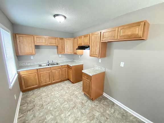 3rd image of 2581 Callie Rd