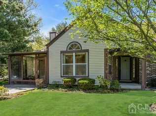 19 Ingram Dr, Monroe Township, NJ 08831