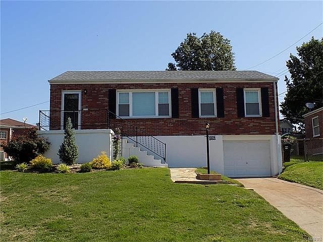 1st image of 1017 Rainbow Dr