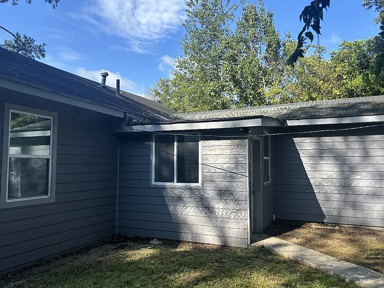 1153 Auburn Dr — Photo 17