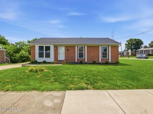 4319 Chenwood Ln, Jeffersontown, KY 40299
