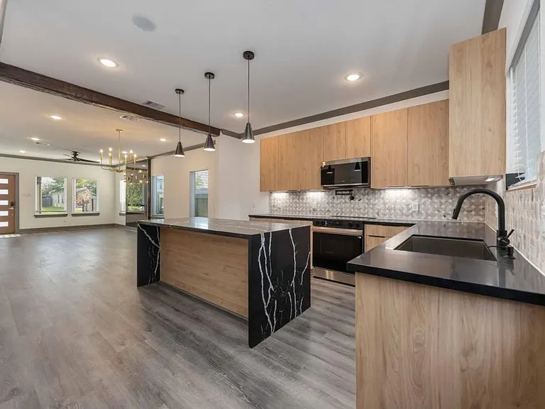 8018 Attwater St #B — Photo 16