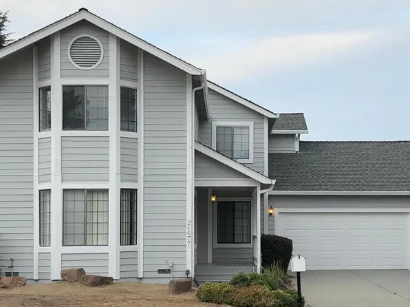 21677 McClellan Rd, Cupertino, CA 95014