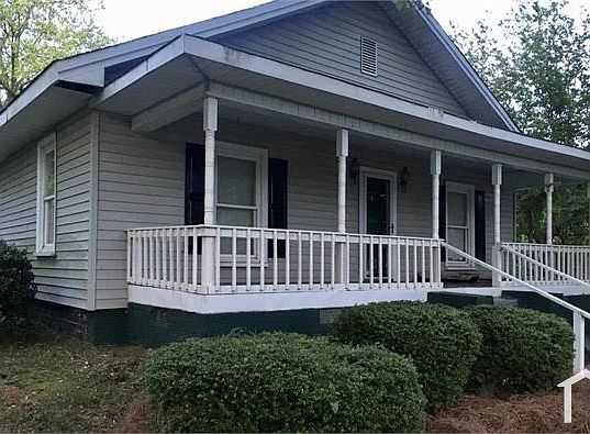 3rd image of 2528 Myers St