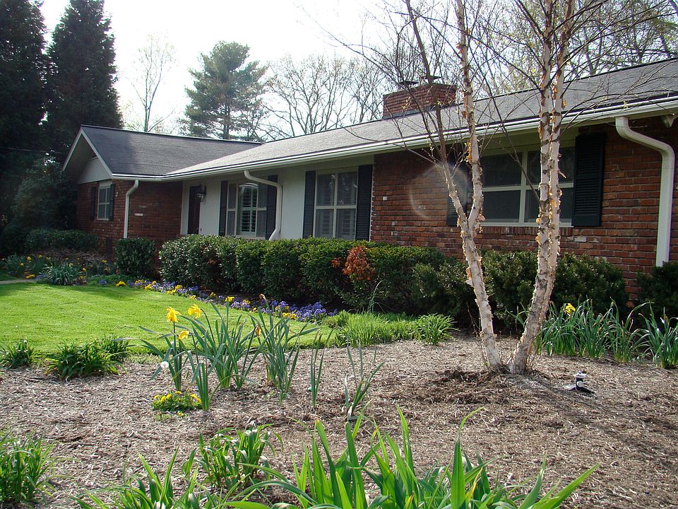1st image of 8201 Chesterfield Dr