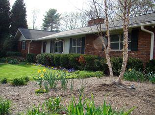 8201 Chesterfield Dr, Knoxville, TN 37909